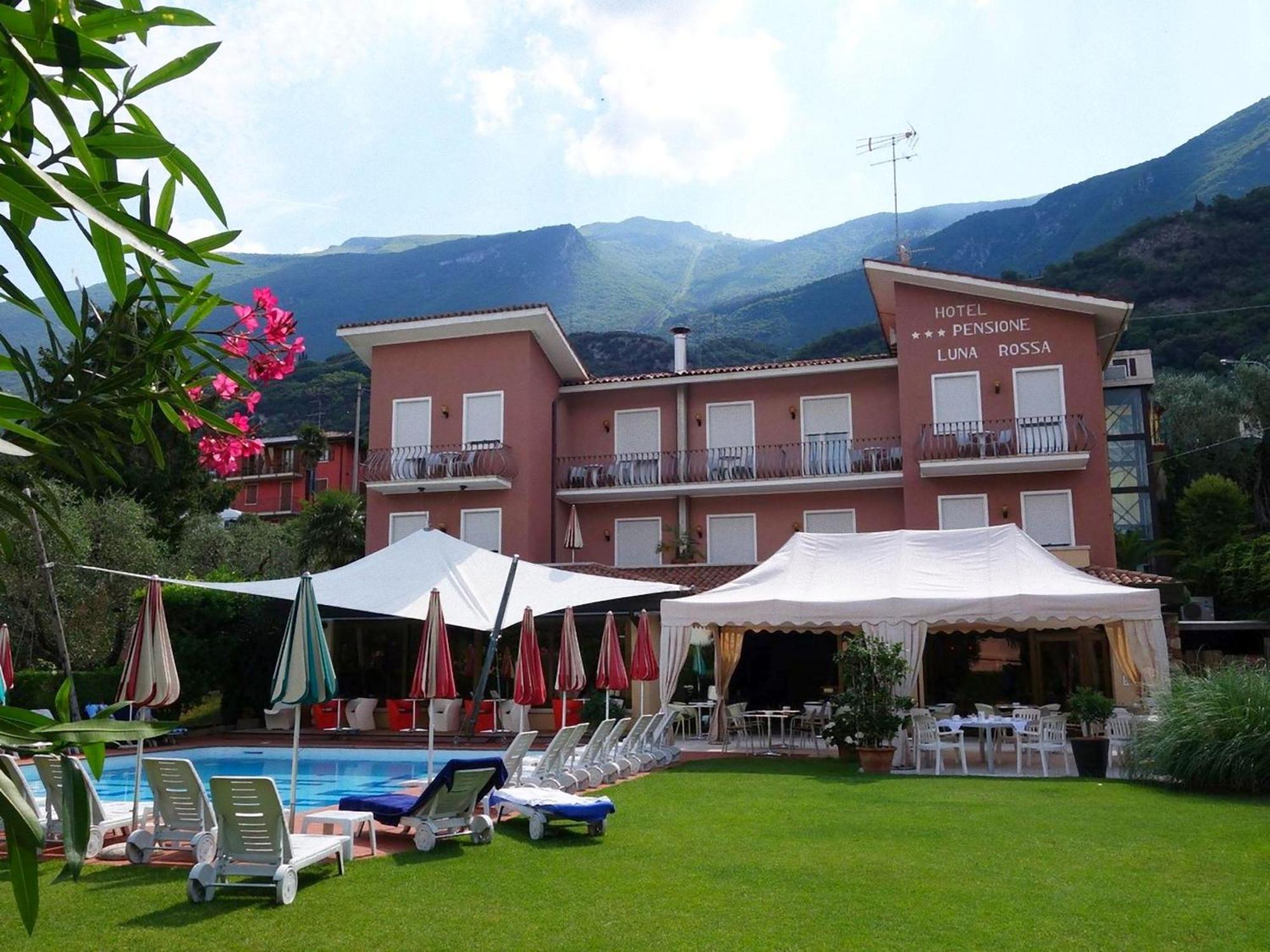 Ambienthotel Luna Rossa Malcesine Exterior foto