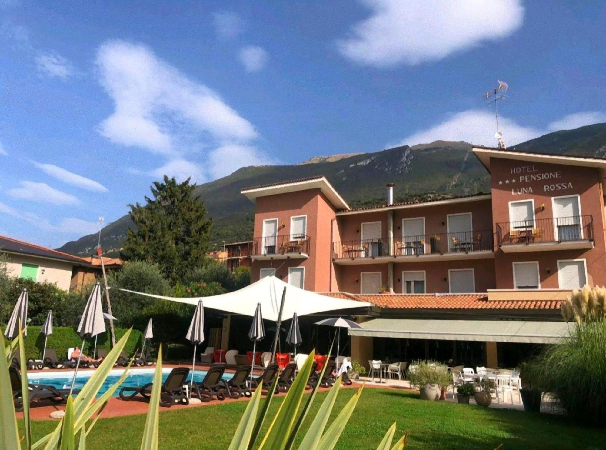 Ambienthotel Luna Rossa Malcesine Exterior foto