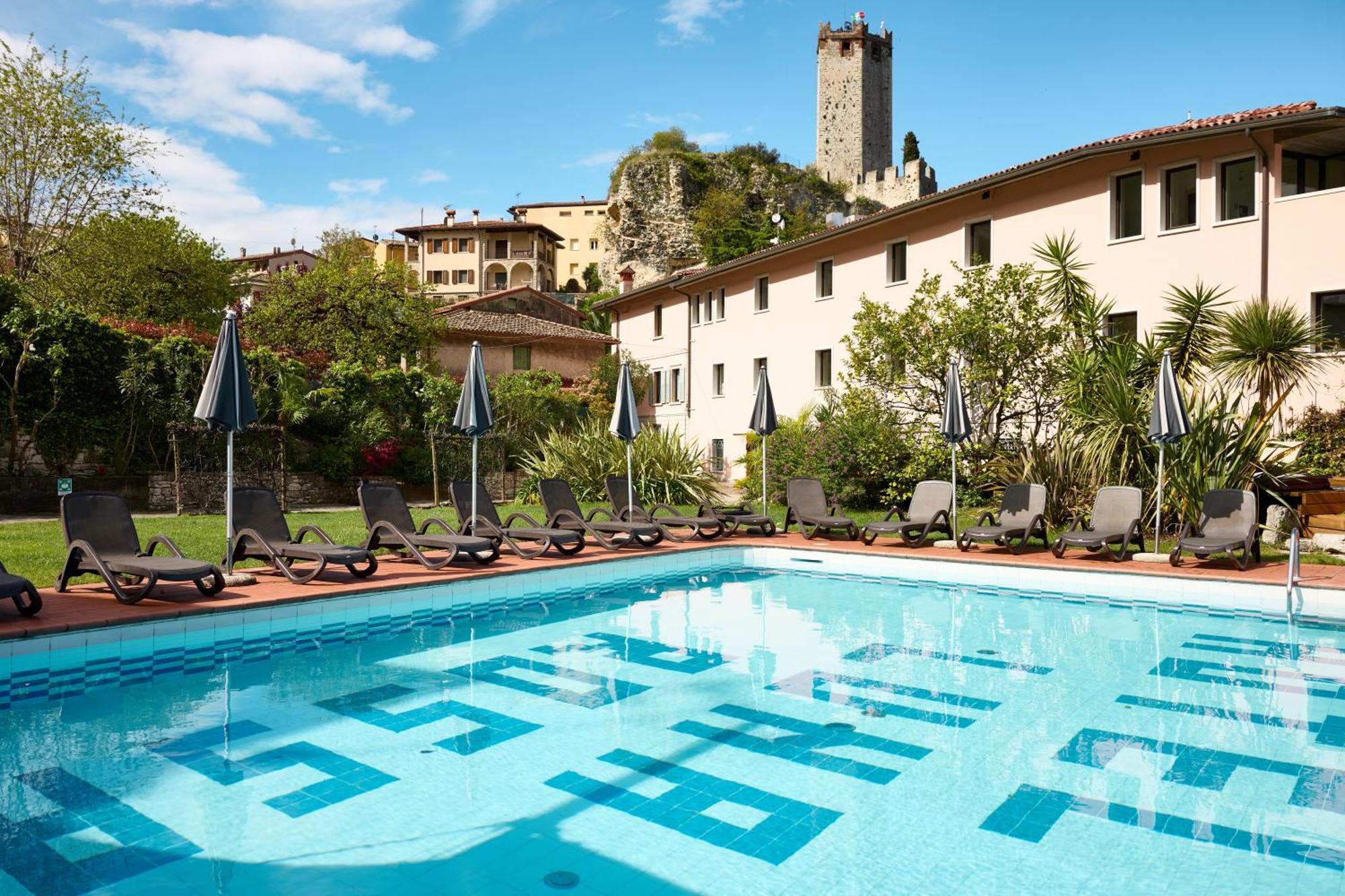 Ambienthotel Luna Rossa Malcesine Exterior foto