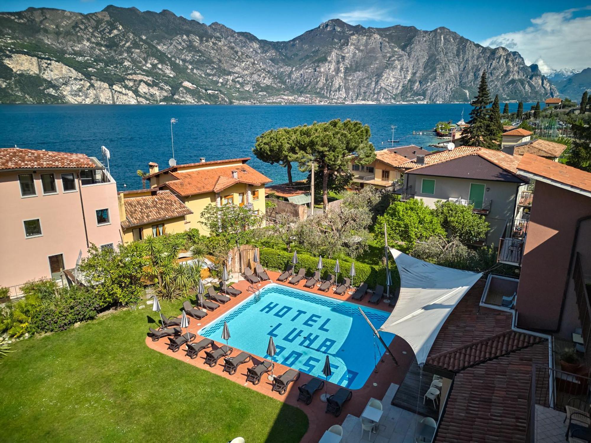 Ambienthotel Luna Rossa Malcesine Exterior foto