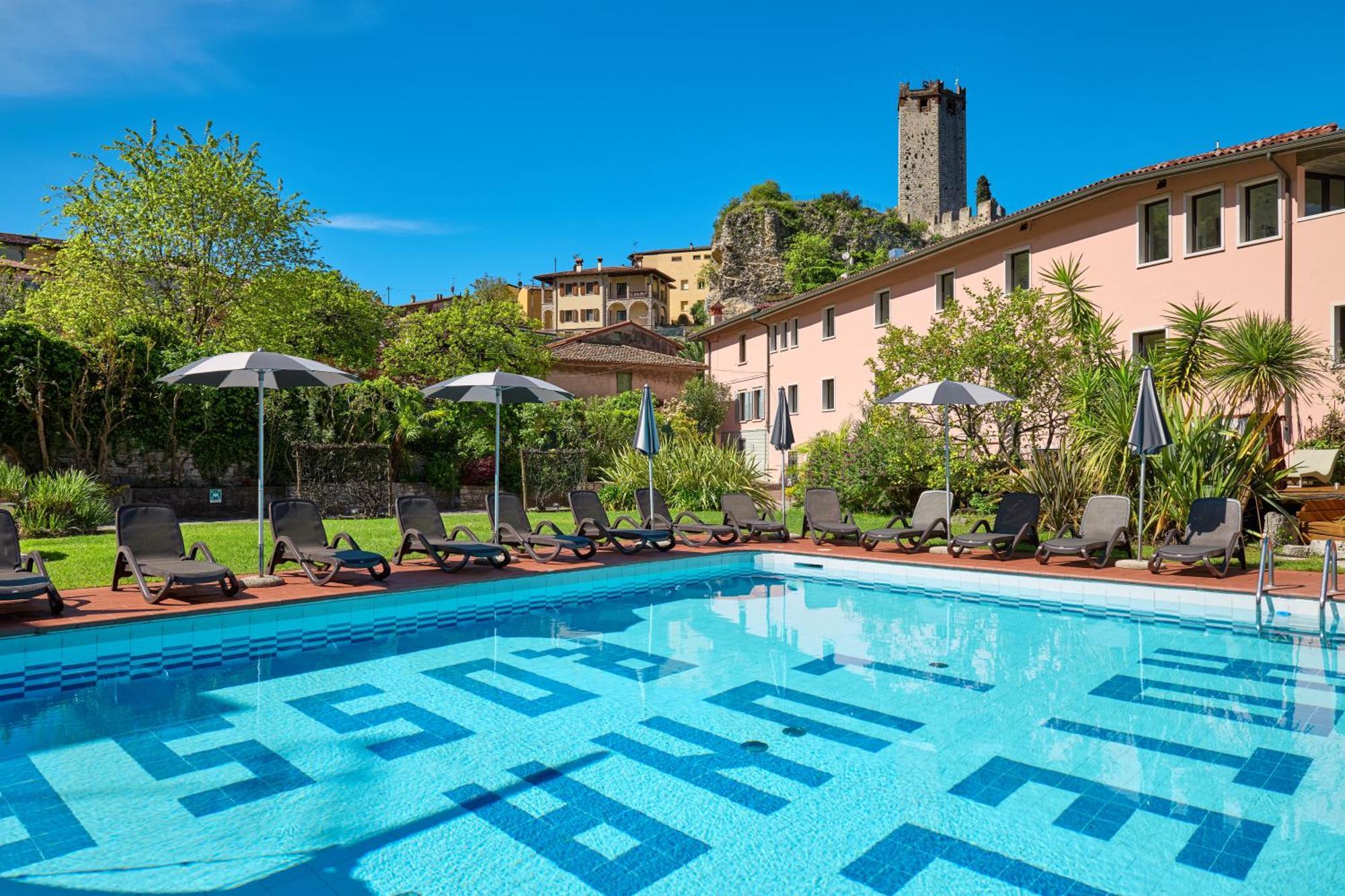 Ambienthotel Luna Rossa Malcesine Exterior foto